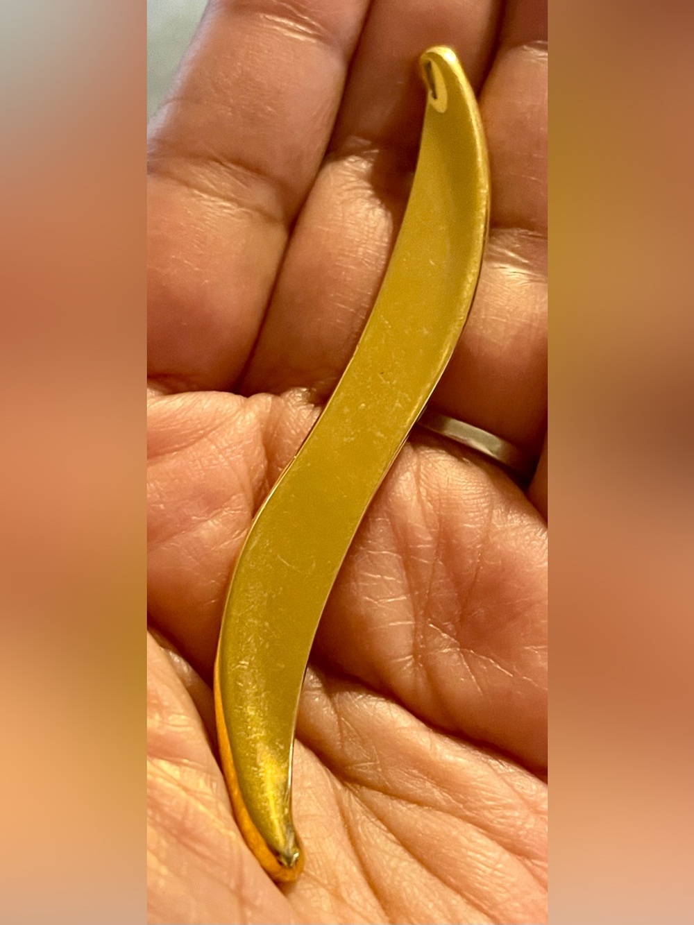 Monet Gold Curved Leaf Brooch